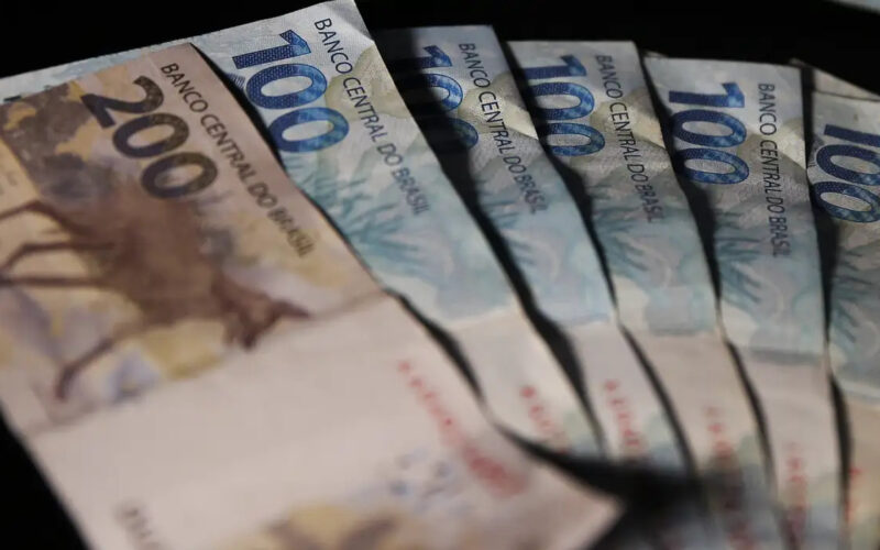 BC: déficit de US$ 6,036 bi em conta corrente em março