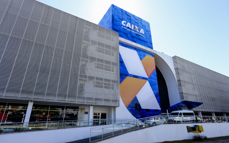 Ouro em alta e endividamento recorde impulsionam penhor na Caixa