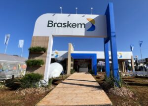 Petrobras abre mão de preferência e firma acordo na Braskem