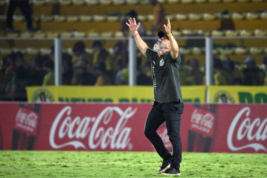 Fluminense perde para Mirassol e foge da briga pela liderança