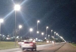 Força-tarefa da CEB IPes leva iluminação pública a Samambaia