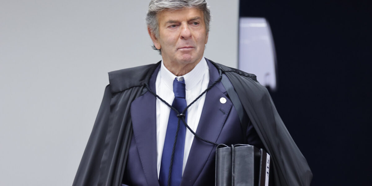 Fux segue Cármen Lúcia e vota contra reduzir inelegibilidade