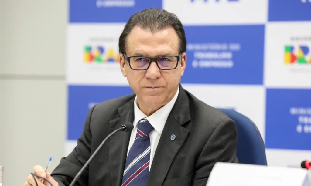 Marinho: Congresso precisa encarar 6x1 e apps