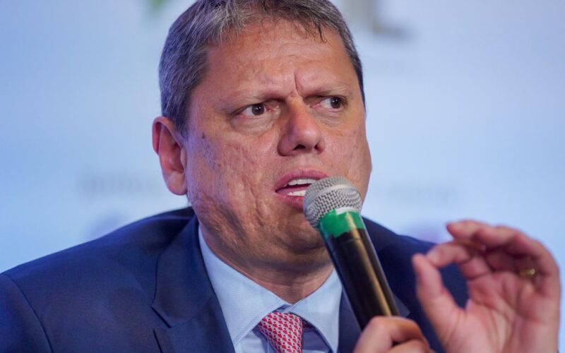 Tarcísio defende Polícia Civil após Nunes criticar operação