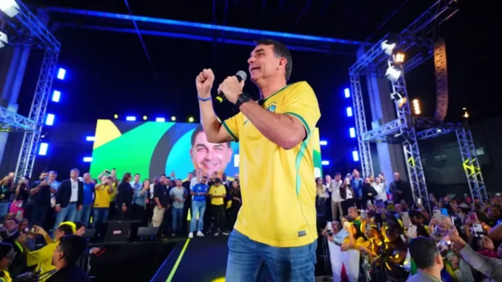 Flávio anuncia vice presidencial nesta quarta
