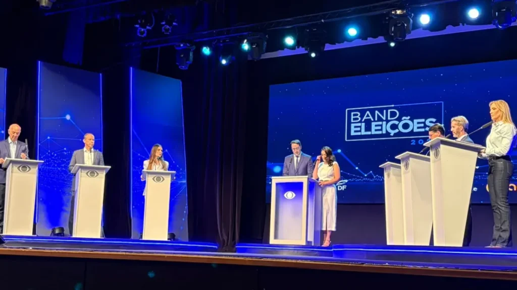 Debate no DF: Oposição une forças contra Celina Leão