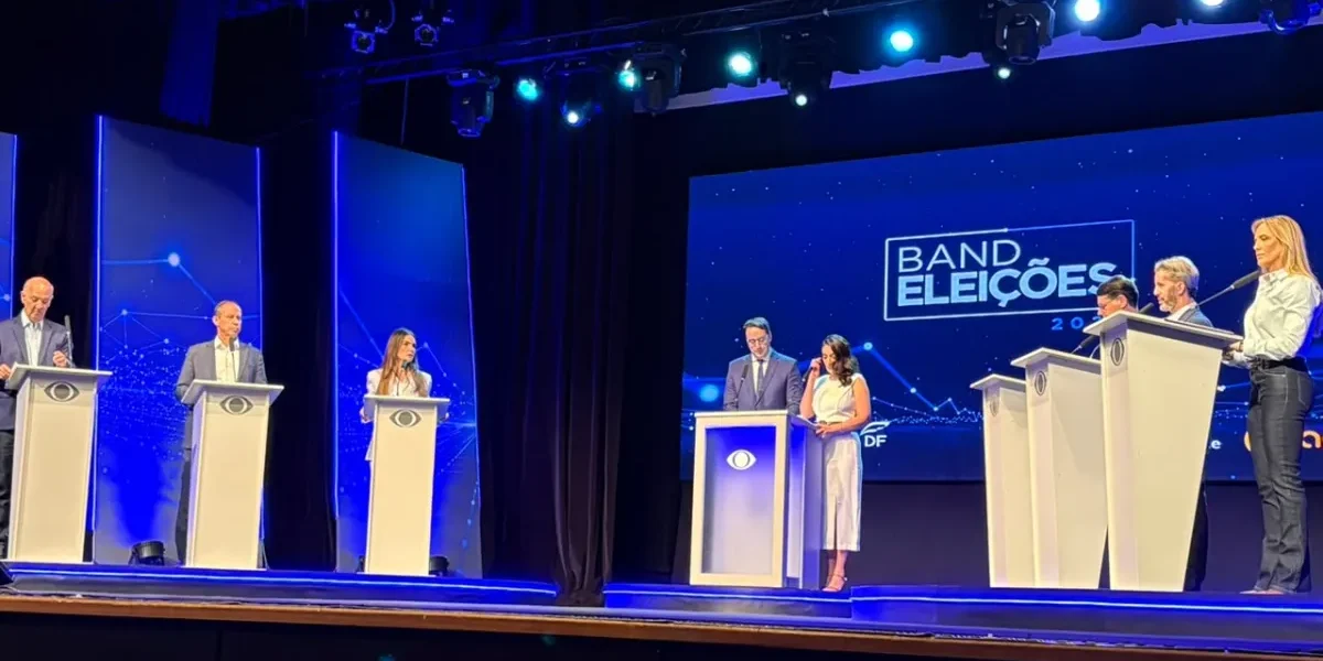 Debate no DF: Oposição une forças contra Celina Leão