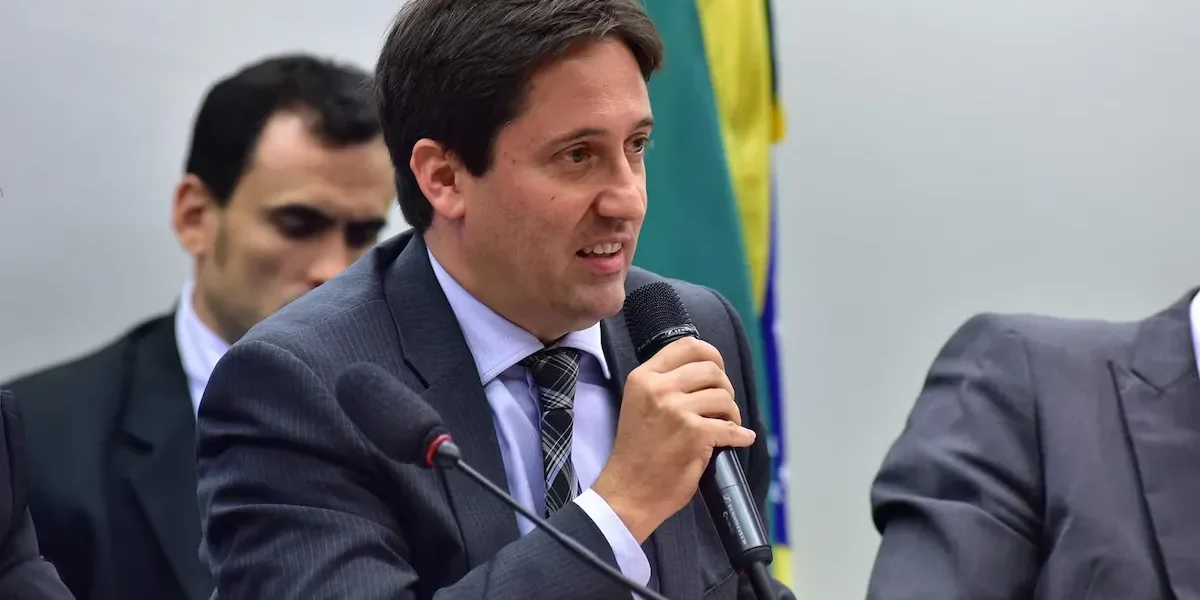 Servidor do BC intermediou venda do Master ao Nubank, diz PF