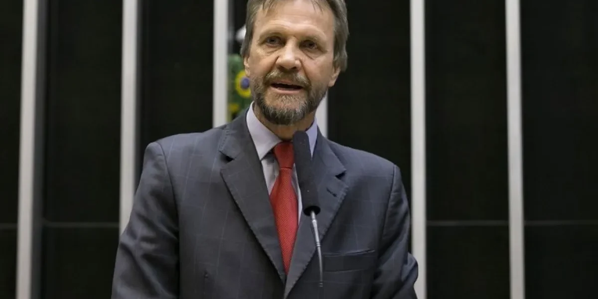 Líder do PT na Câmara, Pedro Uczai sofre AVC e está internado